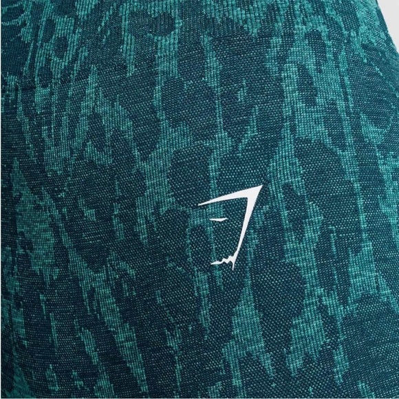 Gymshark Green Animal Print Leggings Size XS - Picture 2 of 9